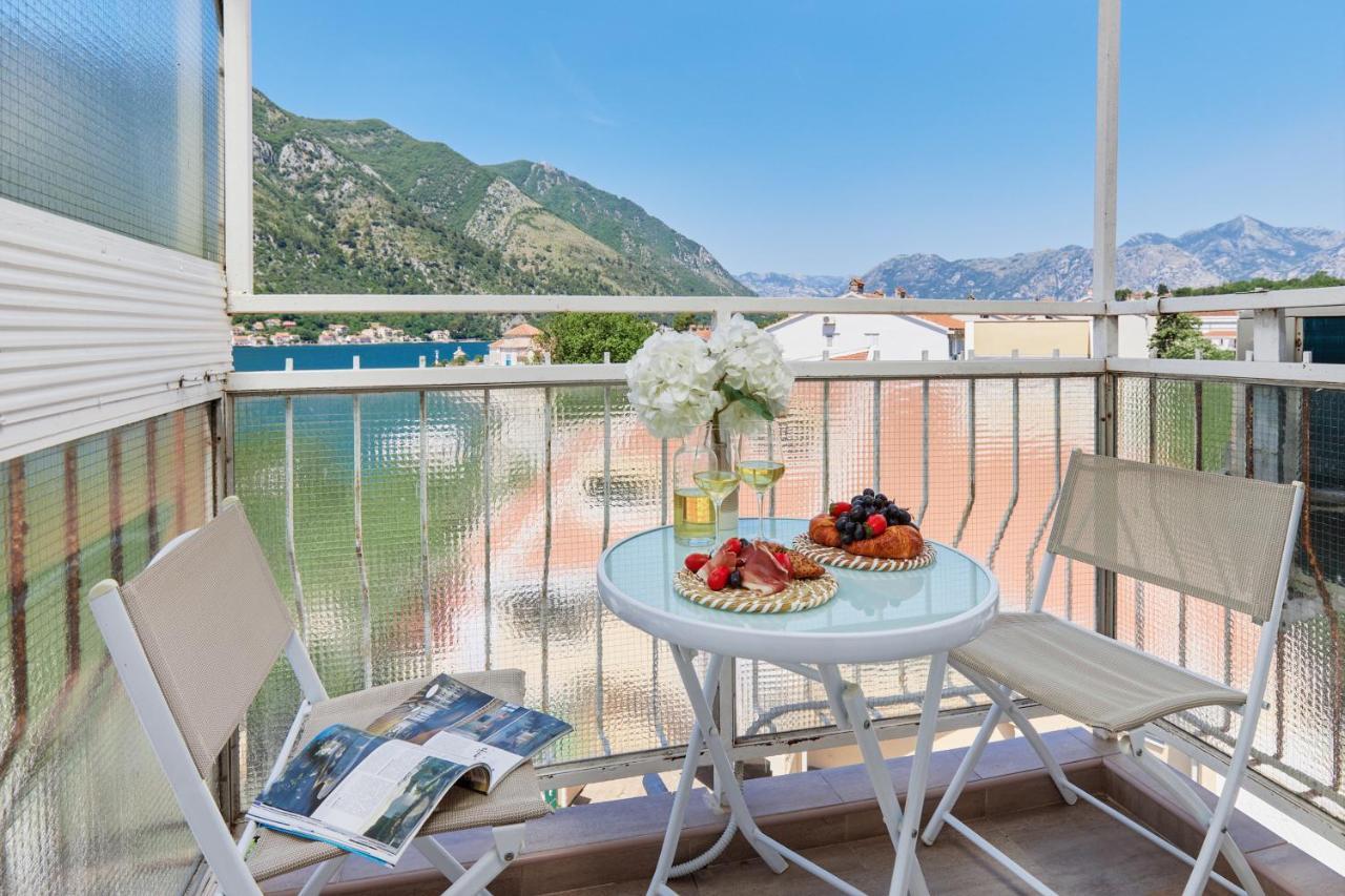 Apartment Plagenti With Sea View Kotor Exterior foto
