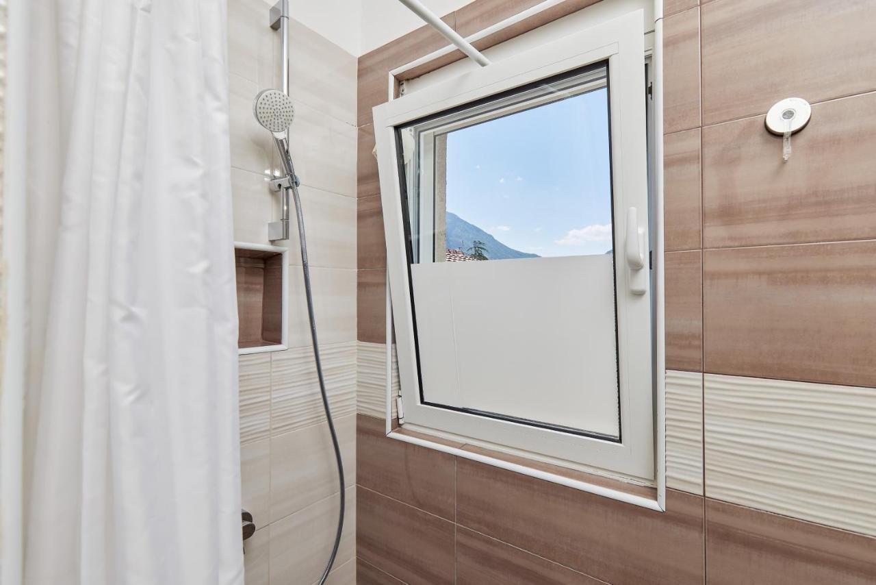 Apartment Plagenti With Sea View Kotor Exterior foto