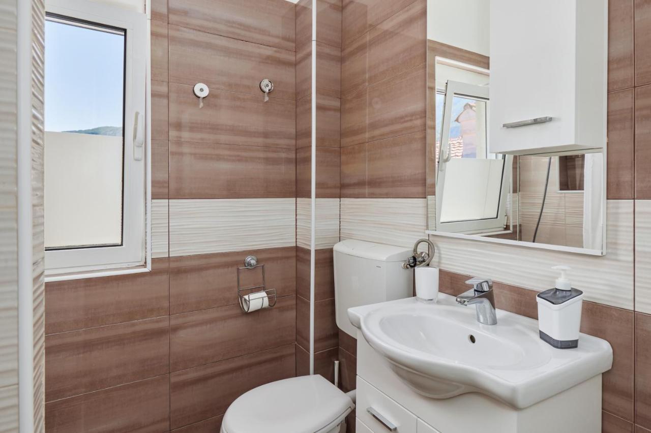 Apartment Plagenti With Sea View Kotor Exterior foto